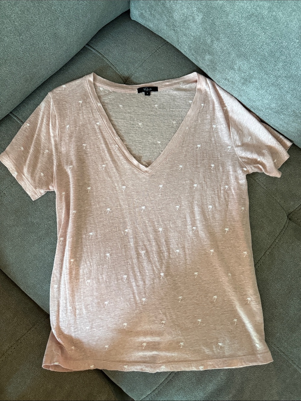 Rails Light Pink V-Neck Palm Print Women's Top